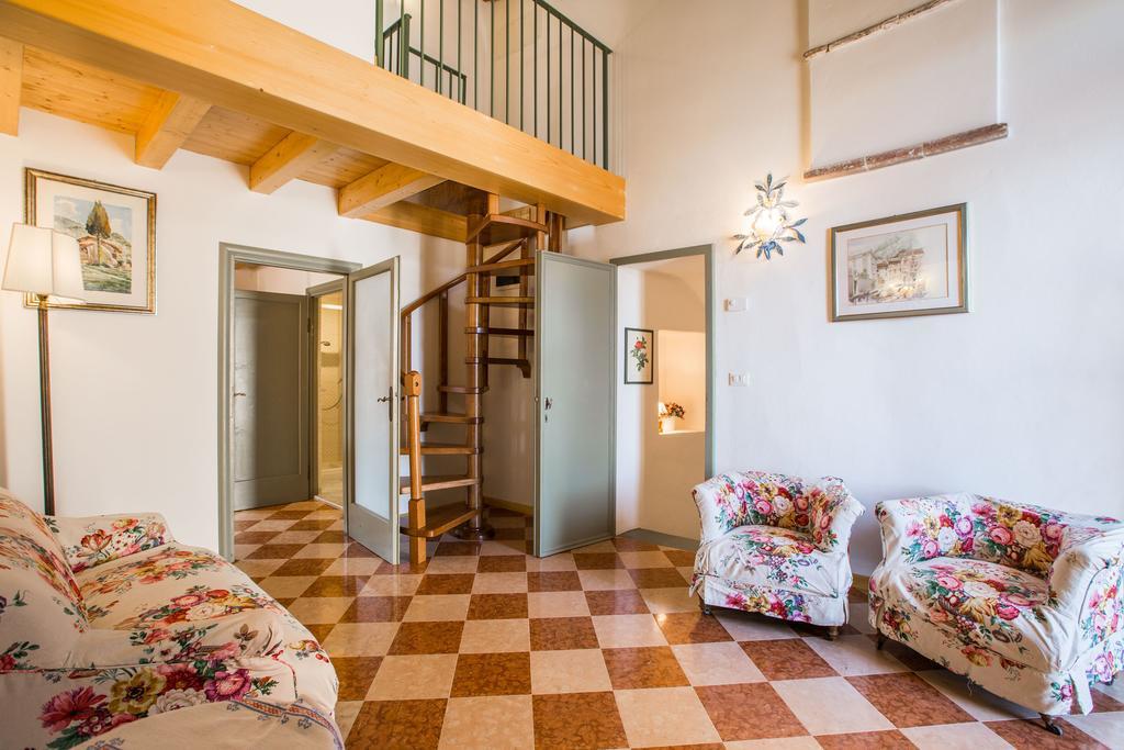 Le Camerine Apartment Water Front Toscolano Maderno Buitenkant foto