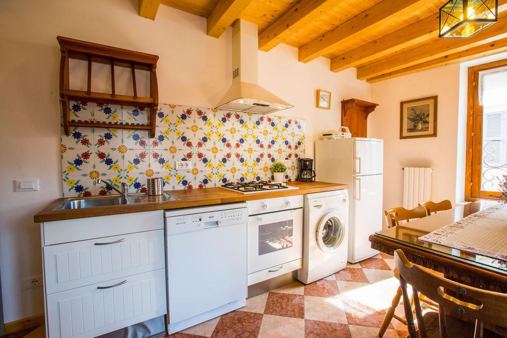 Le Camerine Apartment Water Front Toscolano Maderno Buitenkant foto