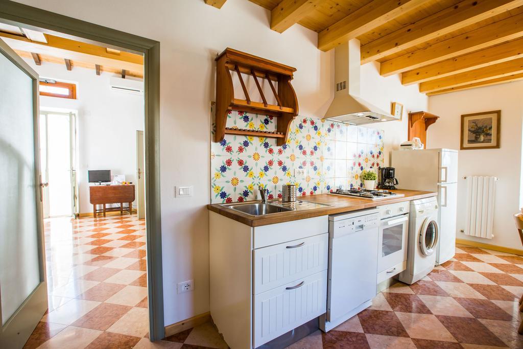 Le Camerine Apartment Water Front Toscolano Maderno Buitenkant foto
