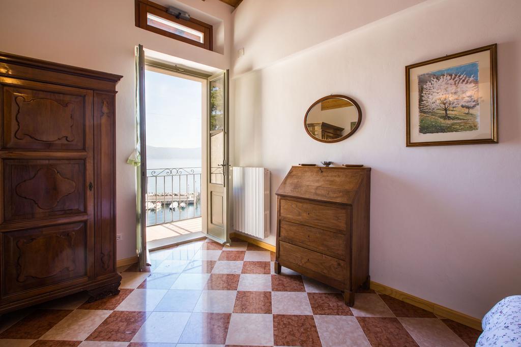 Le Camerine Apartment Water Front Toscolano Maderno Buitenkant foto