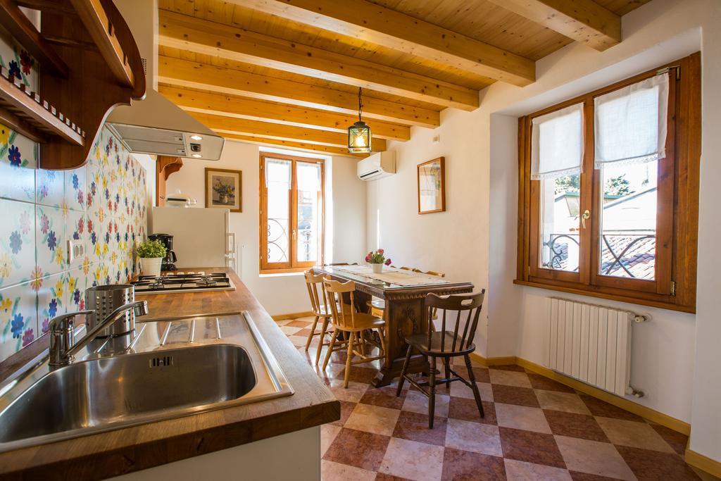 Le Camerine Apartment Water Front Toscolano Maderno Buitenkant foto