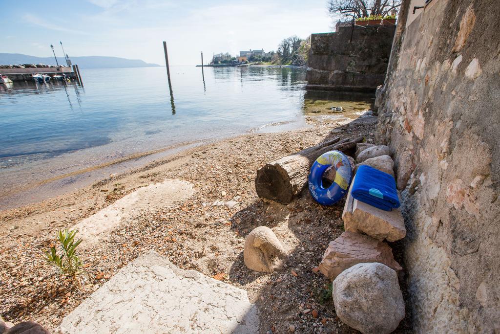 Le Camerine Apartment Water Front Toscolano Maderno Buitenkant foto
